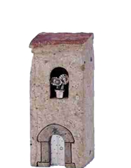 Casa Trachite con fiori argento